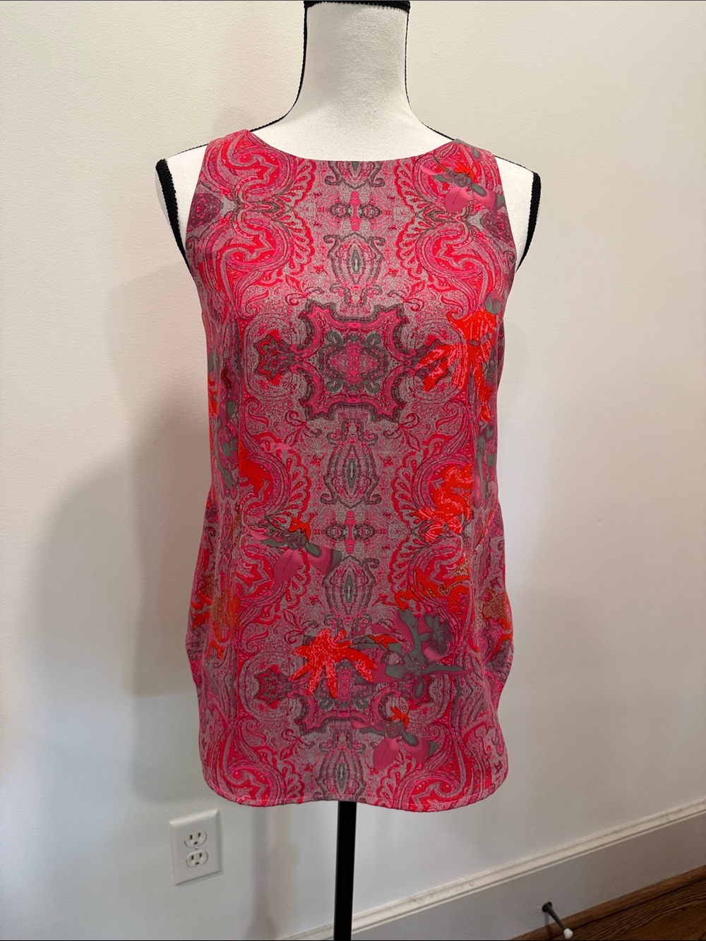 CAbi Jubilee #127 Paisley Print Tank Top in Pink & Red Size XS